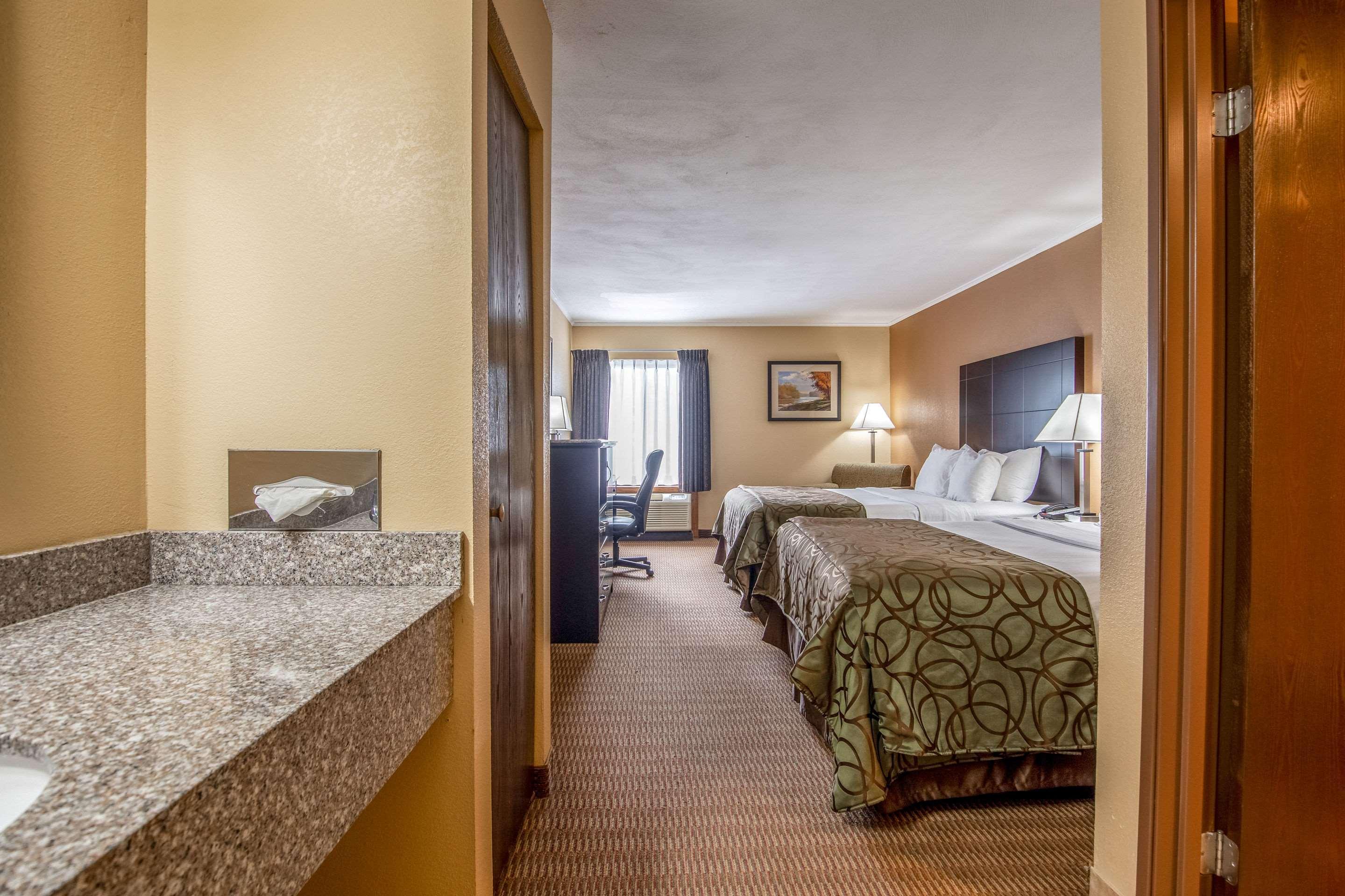 Quality Inn Tully I-81 Exteriör bild