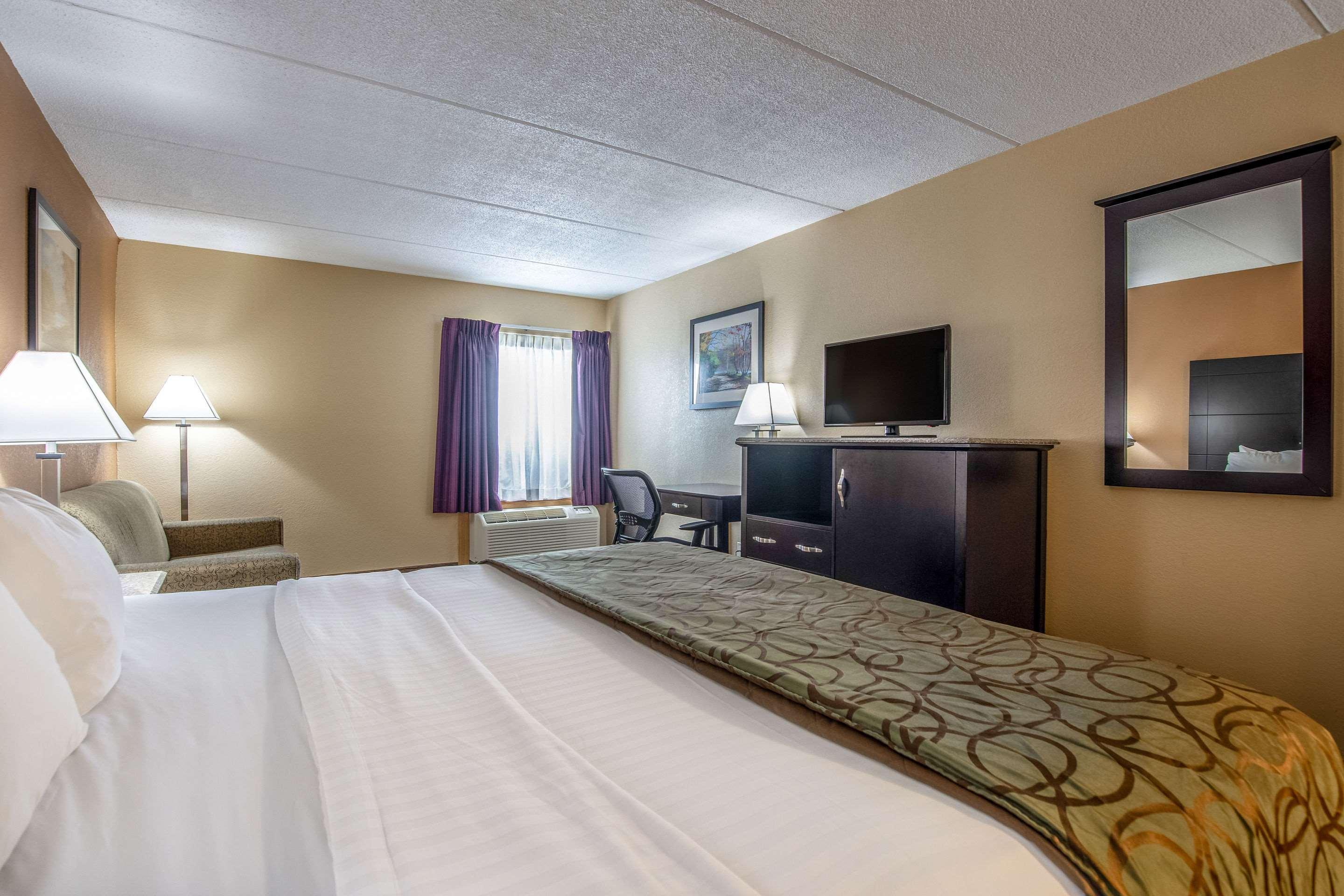 Quality Inn Tully I-81 Exteriör bild