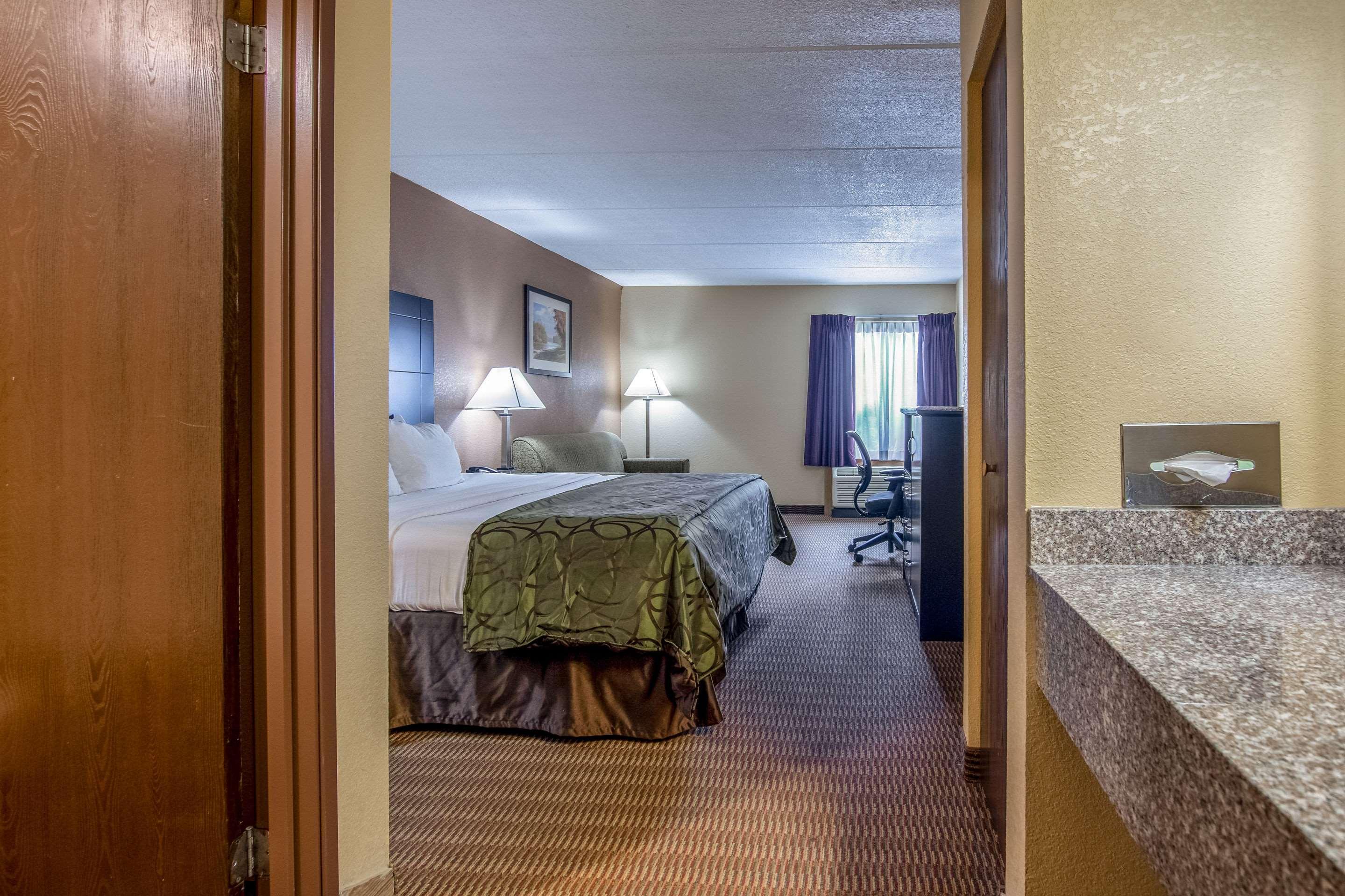 Quality Inn Tully I-81 Exteriör bild
