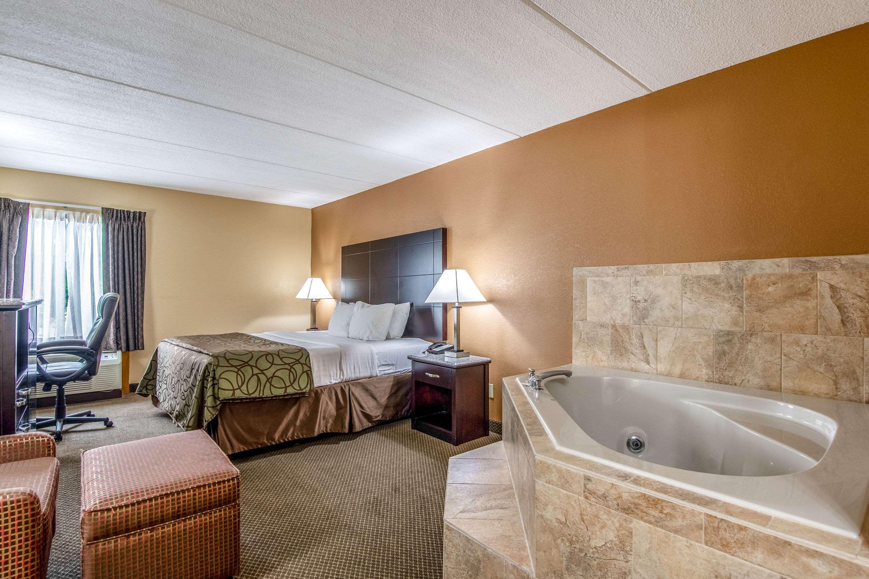 Quality Inn Tully I-81 Exteriör bild