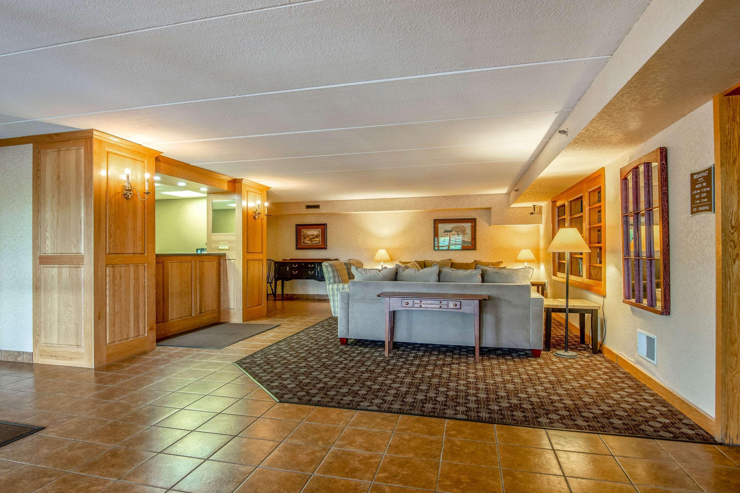 Quality Inn Tully I-81 Exteriör bild