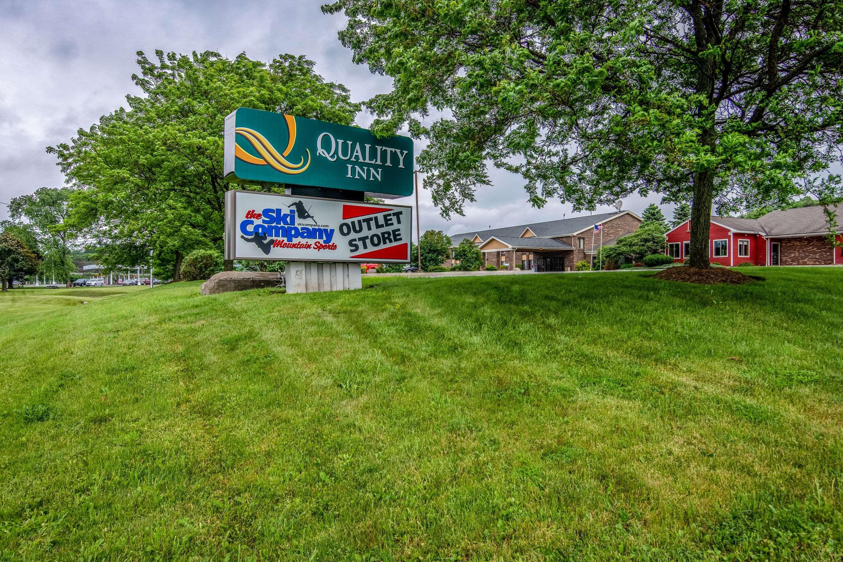 Quality Inn Tully I-81 Exteriör bild